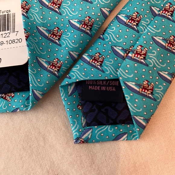 Vineyard Vines Jetskiing Tie - Picture 5 of 5